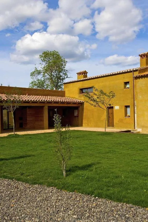 Comfortable Holiday Home In Catalonia With Swimming Pool