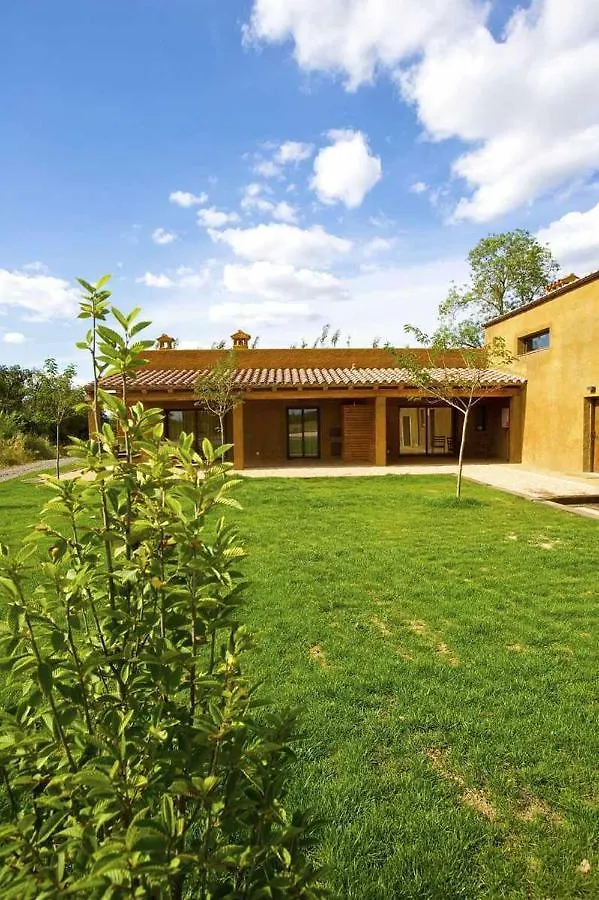 Comfortable Holiday Home In Catalonia With Swimming Pool Country house