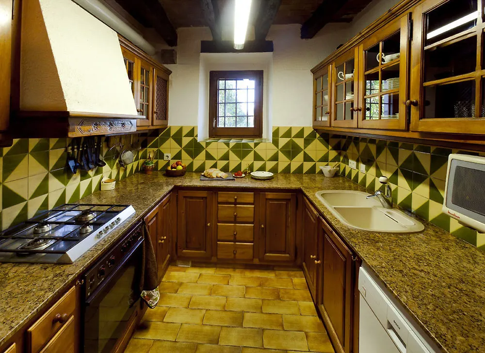 Country house Comfortable Holiday Home In Catalonia With Swimming Pool