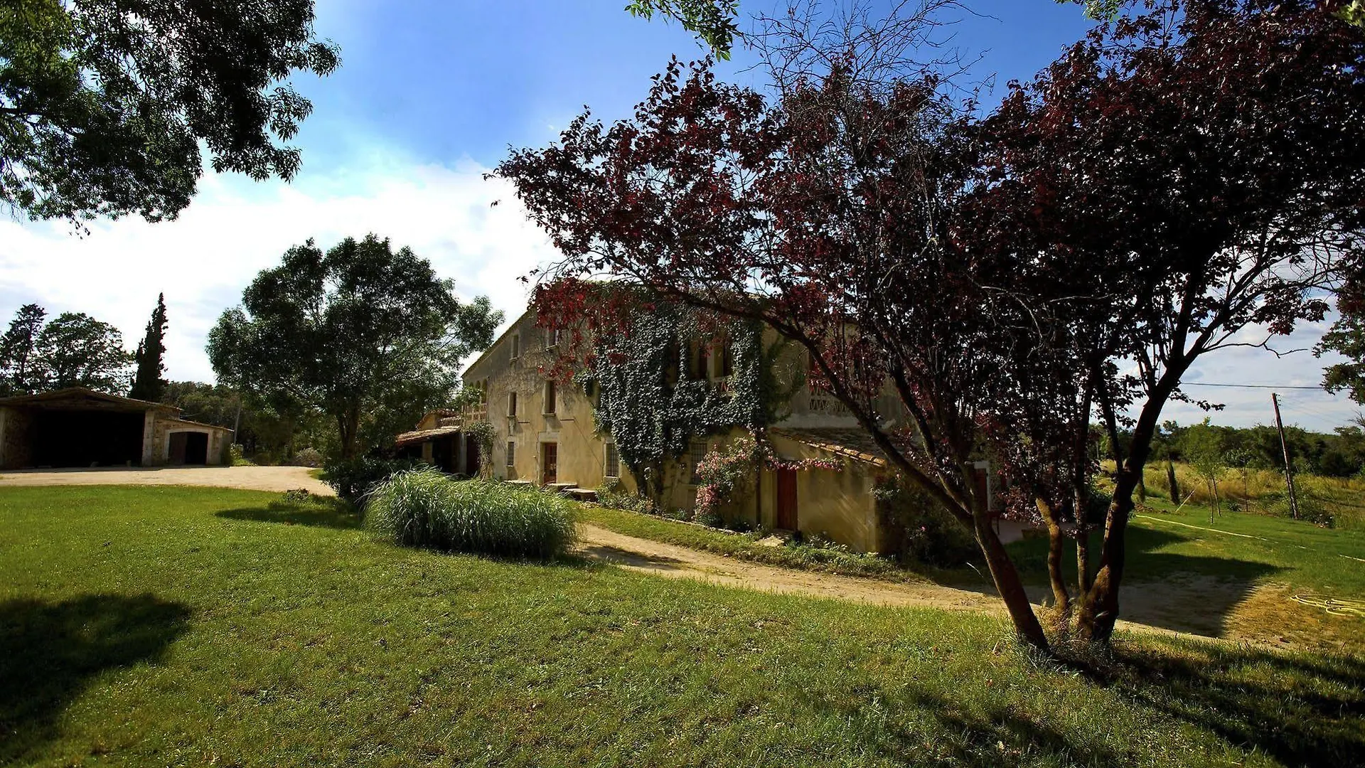 Country house Comfortable Holiday Home In Catalonia With Swimming Pool
