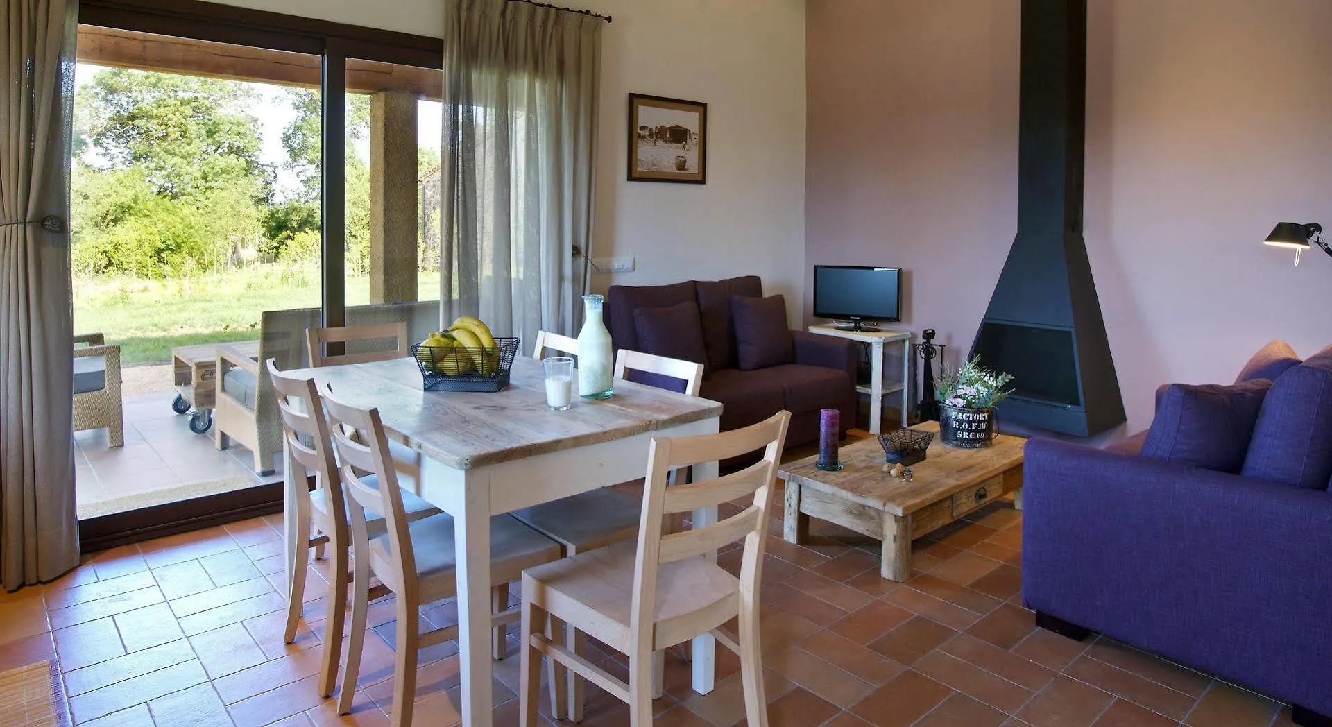 Comfortable Holiday Home In Catalonia With Swimming Pool Country house