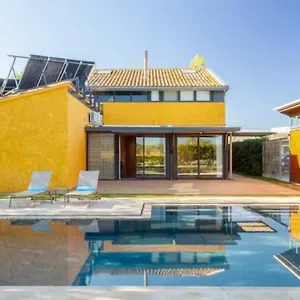 Masia Cal Sisplau, Con Piscina Y Rodeada De Vinedos A 10 Minutos De Vilafranca Del Penedes, Barcelona ,cataluna Sant Martí Sarroca